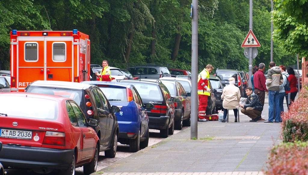 Aeltere Frau ueberfallen Koeln Muelheim Holsteinstr evtl Taeter gefasst P04.JPG